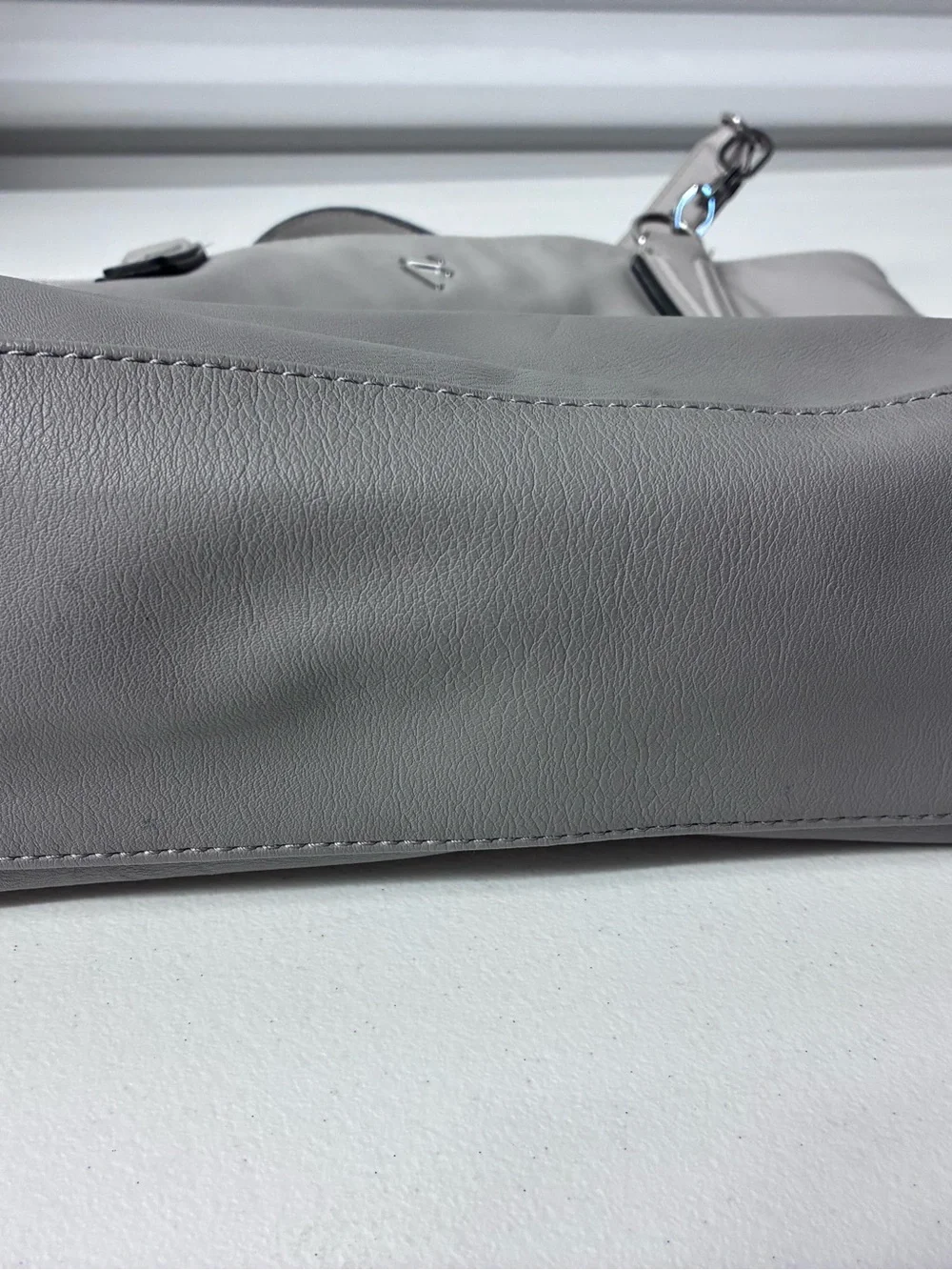 VS  Gray Vegan Leather Tote with Chain-Link Straps